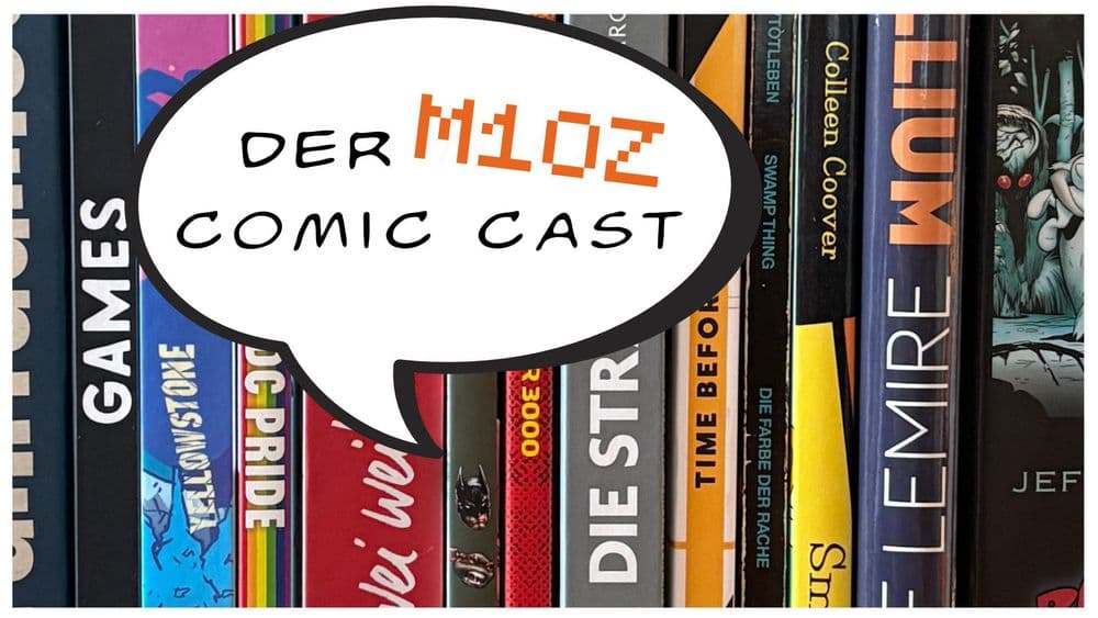 Nahaufnahme von Comicrücken im Regal mit Sprechblase Der M10Z Comic Cast